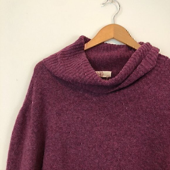 NEW NWT SO Mossy Cowl Neck Tunic Sweater Berry Pink Polyester Knit JUNIORS Large - Picture 3 of 9